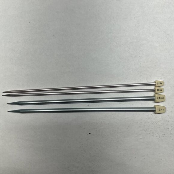 Lot of 4 SusanBates Silvalume SingleKnitting Needles 13 and 10 and a 9.0/6.0mm - Picture 11 of 11